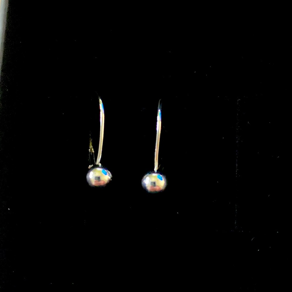 Sterling silver 5mm ball lever back earrings - Picture 2 of 3